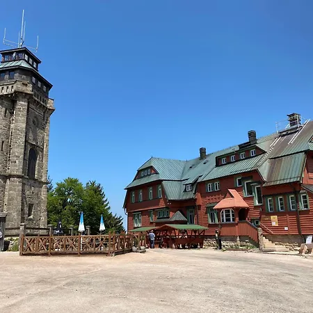 شقة Romantische Ferienwohnung In Eibenstock Mit Sauna